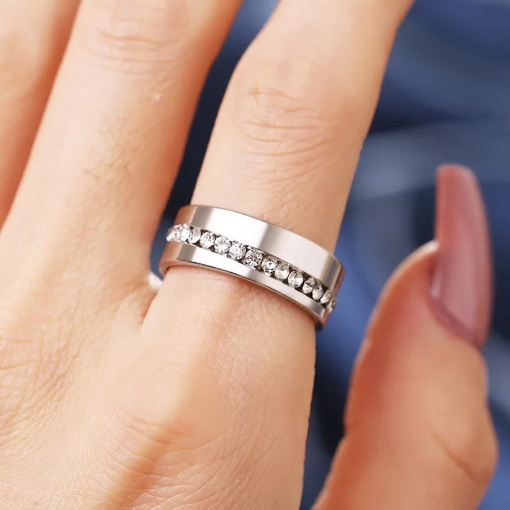 🎉 New Crystal Silver Stainless Steel Size 7 Ring
